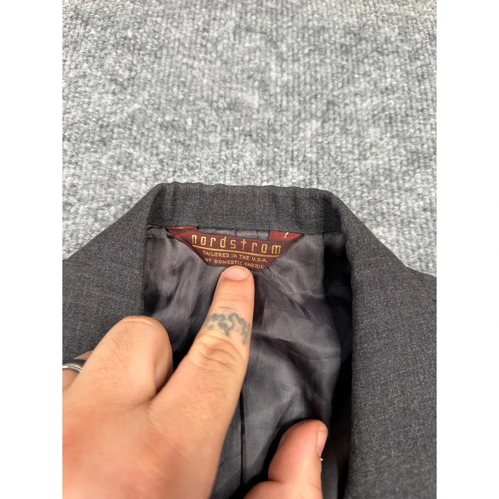 Nordstrom Blazer Men 42R Charcoal Grey Good Tailored Two Button Made in USA‎